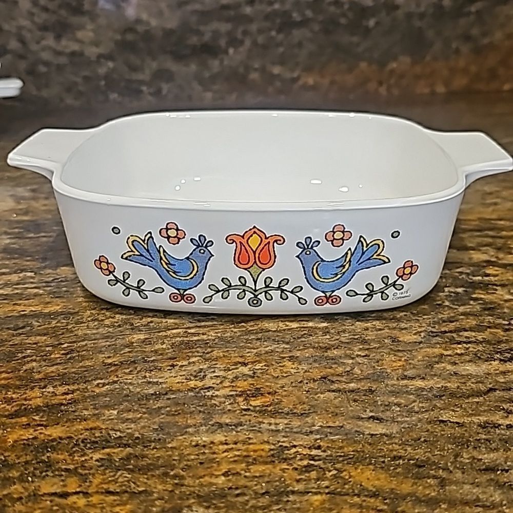 Corningware County Festival pattern casserole dish